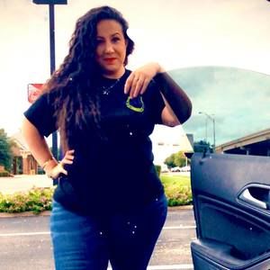 Meet your Posher, Tee